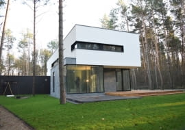 Dom w Raszynie wykonany z prefabrykatów