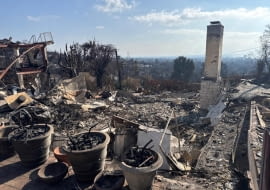 Kesler House projetu Richarda Neutry spłonął doszczętnie