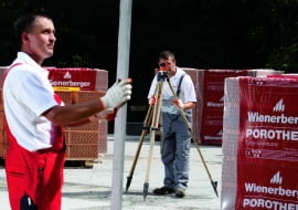 21.07.2009 WIAZOWNA ( WIZOWNA ) - BUDOWA DOMU Z PUSTAKA POROTHERM FIRMY WIENERBERGER . UL KOSCIELNAFOT. BRUNO FIDRYCH +48 600 83 82 82