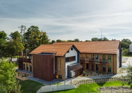 Nowczesny budynek biurowy przygotowany dla Lasów Państwowych w Oleśnicy