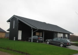 Energooszczędny dom Rockwoola w Seest może nie jest piękny, ale takie rachunki za ciepło, jakie płaci mieszkająca w nim rodzina w sezonie grzewczym, chciałby chyba dostawać każdy właściciel domu w naszym kraju