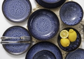 Dzieło sztuki stołowej - zestaw naczyń Stoneware Cosmos