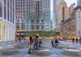 Sklep Apple na Manhattanie