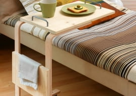 WNETRZA , MEBLE , STOLIK - TACA STYLIZACJA KINGA KOLARY - SKOMRO FOT. RADOSLAW WOJNAR PUBLIKACJA CZTERY KATY NR 9 (215) - 9 2009 SLOWA KLUCZOWE: WNETRZE MEBLE ZDJĘCIE DO WKŁADKI: PUBLIKACJA CZTERY KATY NR 9 (215) - CZASOPISMA