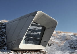 Muzeum alpinizmu na na szczycie góry Kronplatz