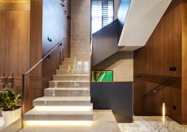 Wysoka klatka schodowa - aranżacje