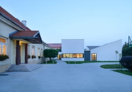 Przedszkole samorządowe w konstrukcji modułowej. Projekt: Maciej Franta, Opracowanie: Paulina Kiolbasa