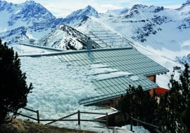 Dachowy system przeciwoblodzeniowy