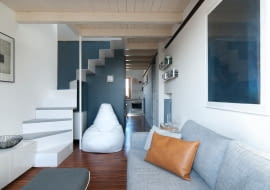 mieszkanie na poddaszu, niewielkie mieszkanie, małe mieszkanie na poddaszu