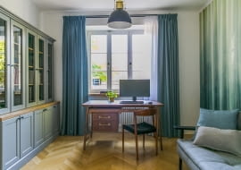 Dom w stylu dworkowym i eklektyczne wnętrza