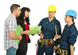 Rozmowa z budowlańcami