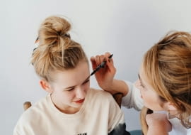 Toaletka dla dziecka – praktyczny przewodnik dla rodziców. Jak wybrać i czemu warto