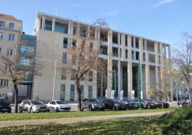 Budynek Centrum Edukacyjnego Usług Elektronicznych