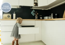 biały domek, wnętrza w bieli, białe wnętrza, jak mieszkają polacy, mieszkanie w skandynawskim stylu