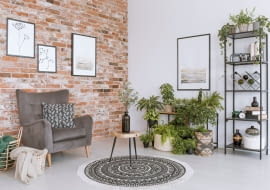 Jaki kolor ścian do czerwonej cegły? Inspiracje