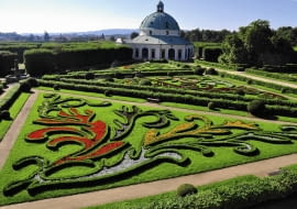 Gardens and Castle at Kromer~z SLOWA KLUCZOWE: Gardens and Castle at Kromer~z baroque garden parter palace garden moravia flower garden