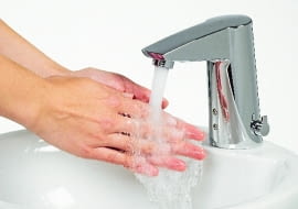 W racjonalnym zużyciu wody pomagają baterie jednouchwytowe, termosatyczne i bezdotykowe