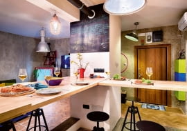 W małych wnętrzach również da się wygospodarować miejsce na stół