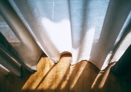 Najlepsze firany — postaw na modę i klasyczny wystrój wnętrz