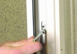 regulacja okien, konserwacja okien, regulacja okuć