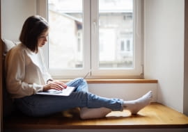 Kiedy warto wymienić okna w domu? 5 sygnałów, że czas na zmianę