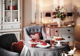 21.08.2010 WARSZAWA SESJA WNETRZE , SESJA KOLOR WZOR NA ZDJECIU POKOJ , KUCHNIA STYLIZACJA JOANNA PLACHECKA DLA CZASOPISMA CZTERY KATY FOT. ARKADIUSZ SCICHOCKI / AGENCJA GAZETA SLOWA KLUCZOWE: walentynki