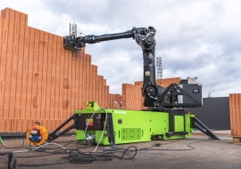 Robot murarski na budowie przedszkola w Koronowie