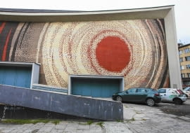 13.09.2014 Krakow . aleje Krasickiego . Mozaika na zachodniej elewacji kina Kijow autorstwa Jerzego Kowala . Fot. Jakub Ociepa / Agencja Gazeta SLOWA KLUCZOWE: budynek