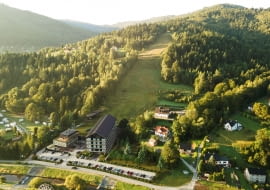 Nowy kompleks hotelowo-konferencyjno-rekreacyjny w Brennej. Proj. Archas Design