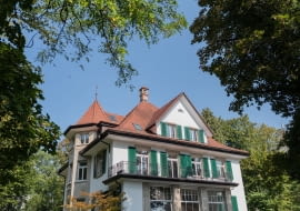 Metamorfoza zabytkowej willi w Zurichu projektu Boris Kudlicka with Partners