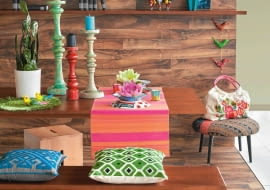 Im bardziej kolorowe i wzorzyste dodatki, tym spokojniejsze powinno być tło, na którym występują.