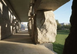 Ensamble Studio, kamień naturalny