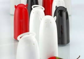 Są przy nas na co dzień, słodkie aniołki i pieprzne diabełki. Kto wygra rywalizację? <BR /> AKCESORIA. Soliniczka i pieprzniczka, tworzywo sztuczne, 81 zł, czerwonamaszyna.pl