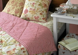 WNETRZA , DEKORACJE - PIKOWANA NARZUTA STYLIZACJA I FOT. AGNIESZKA ZELAZKO PUBLIKACJA CZTERY KATY NR 11 (217) - 11 2009 PUBLIKACJA CZTERY KATY NR 6 (273) - 6 2014 + DODATEK ZROB TO SAM 33 POMYSLY NA DEKORACJE SLOWA KLUCZOWE: WNETRZE BUTIK DEKORACJA POKOJ SYPIALNIA ZDJĘCIE DO WKŁADKI: PUBLIKACJA CZTERY KATY NR 11 (217) - CZASOPISMA