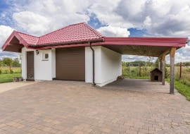 Wiata czy garaż? Porównujemy rozwiązania