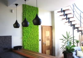 Obrazy z mchu i kwiatów