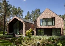 Dom na leśnej działce projektu pracowni EXTERIO