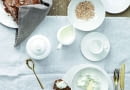 Cała siła w bieli Kolekcja Jade Weiss Rosenthala cieszy się wielką popularnością. Minimalistyczna linia białej porcelany to gwarancja elegancji, nowoczesności i klasy. Spójrzcie, jak pięknie i odświętnie wygląda w towarzystwie złotych sztućców./Fot. Rosenthal