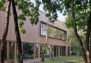 Biblioteka na warszawskiej Białołęce, przy ulicy Kłosowej 6A. Proj. AMBIENT