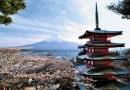 Kwitnące wiśnie, wyniosła pagoda i święta góra Fuji - to widok, który kojarzy się z Japonią