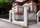 PUBLIKACJA DO WYKORZYSTANIA PO UZGODNIENIU Z AUTOREM PLOT METALOWY OGRODZENIE METALOWE KUTE KOWALSTWO ARTYSTYCZNE PODMOROWKA FOT. PAWEL SLOMCZYNSKI / AGENCJA GAZETA SLAJD MALY PUBLIKACJA KWIETNIK NUMER SPECJALNY - OGRODZENIA - JESIEN 2003 PUBLIKACJA OGRODY NR 2 (70) - 2.2005