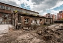Z terenów Stoczni Cesarskiej znikają wtórne dobudówki