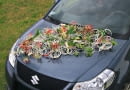 19.06.2011 WARSZAWA SESJA BUKIETY DEKORACJE SLUBNE SAMOCHODOW KOMPOZYCJE DEKORACJE SZKOLA EWY SKUTNIK DLA CZASOPISMA BUKIETY FOT. ARKADIUSZ SCICHOCKI / AGENCJA GAZETA