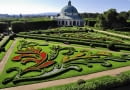 Gardens and Castle at Kromer~z SLOWA KLUCZOWE: Gardens and Castle at Kromer~z baroque garden parter palace garden moravia flower garden