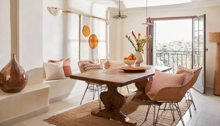 Peach Fuzz - kolor roku 2024 wg Pantone