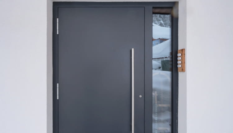 Drzwi aluminiowe ALUHAUS w nowoczesnym budownictwie - znaczenie parametrów dla energooszczędności