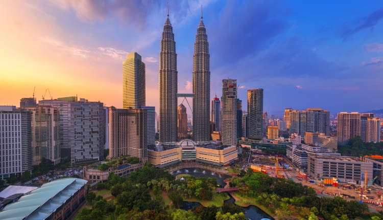Petronas Towers w Kuala Lumpur. Proj. César Pelli