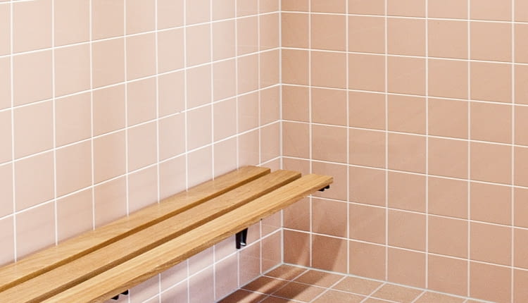 Lynne Brouwer sfotografowała miejsca w których niespecjalnie lubimy przebywać