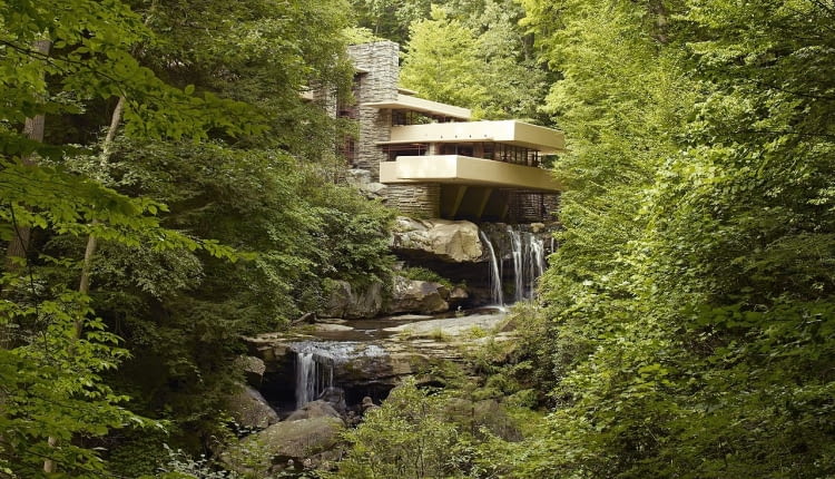 Fallingwater - proj. Frank Lloyd Wright
