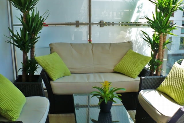 Balkon z jukami. Aranżacje balkonów